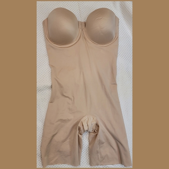 SPANX Cupped Mid Thigh Champagne Beige Bodysuit - M - Picture 2 of 15